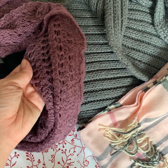 Winter scarfs set of two - Picture 2 of 3